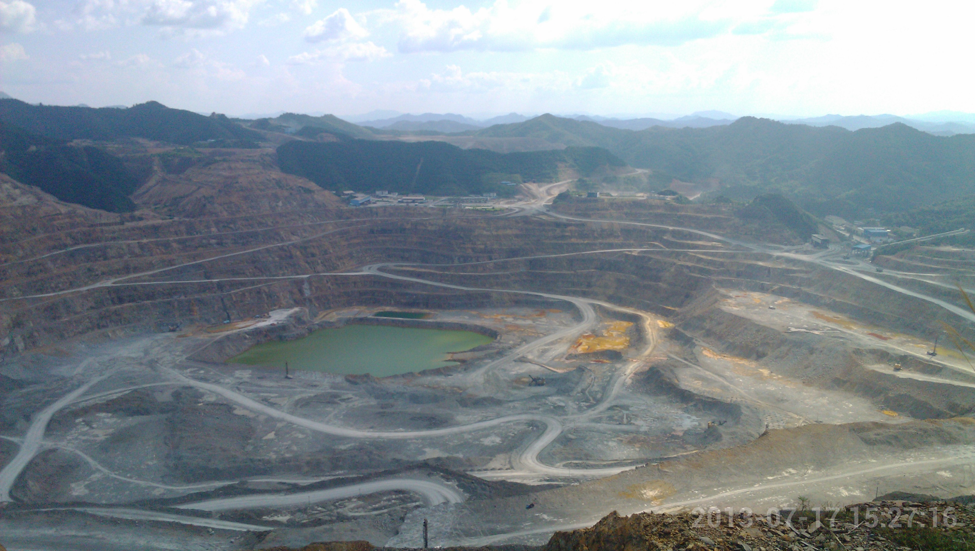 某露采矿坑|矿山工程 - 中国领先的岩土技术社区，岩土领域的媒体、社区与应用平台!