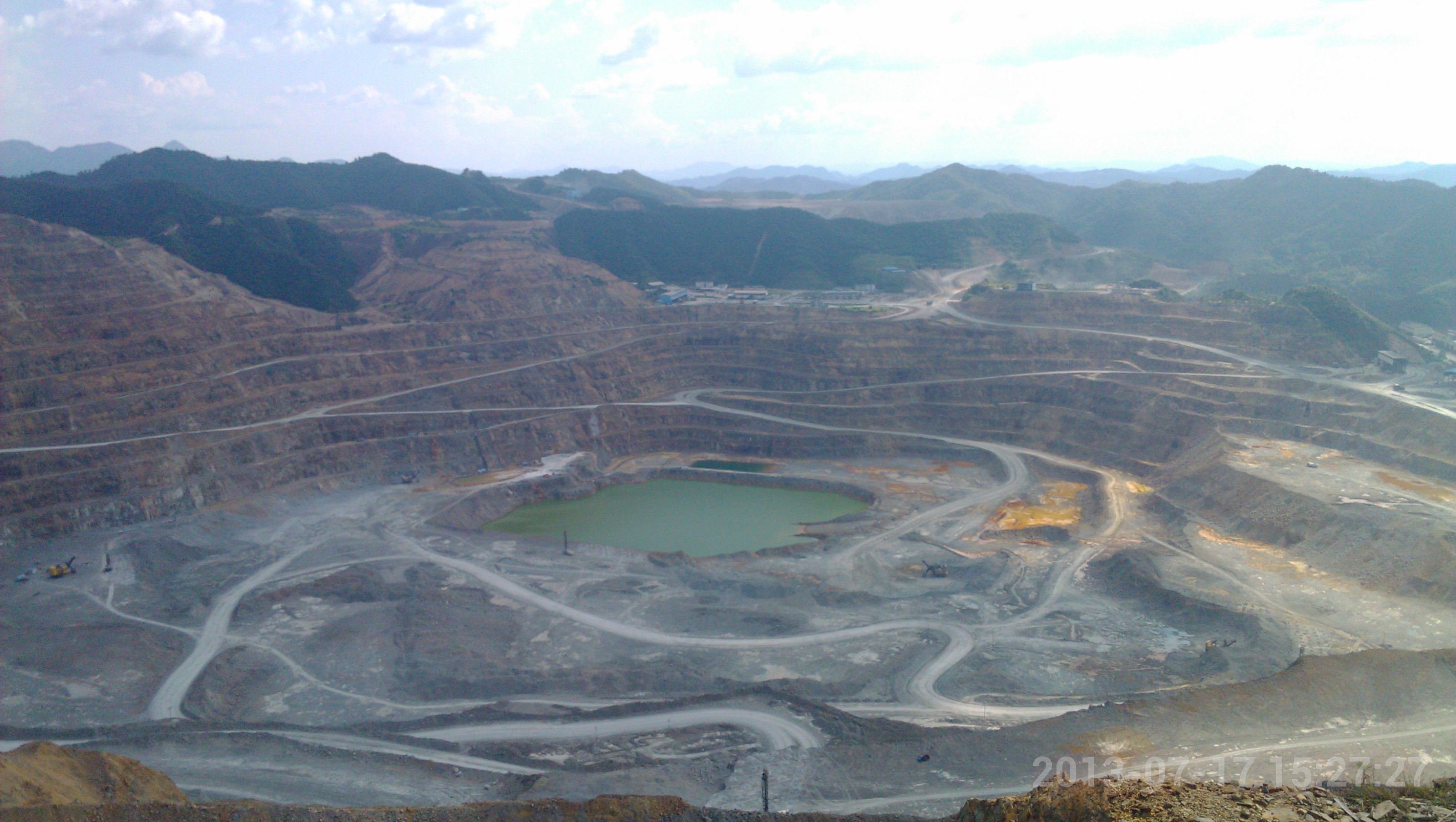 某露采矿坑|矿山工程 - 中国领先的岩土技术社区，岩土领域的媒体、社区与应用平台!