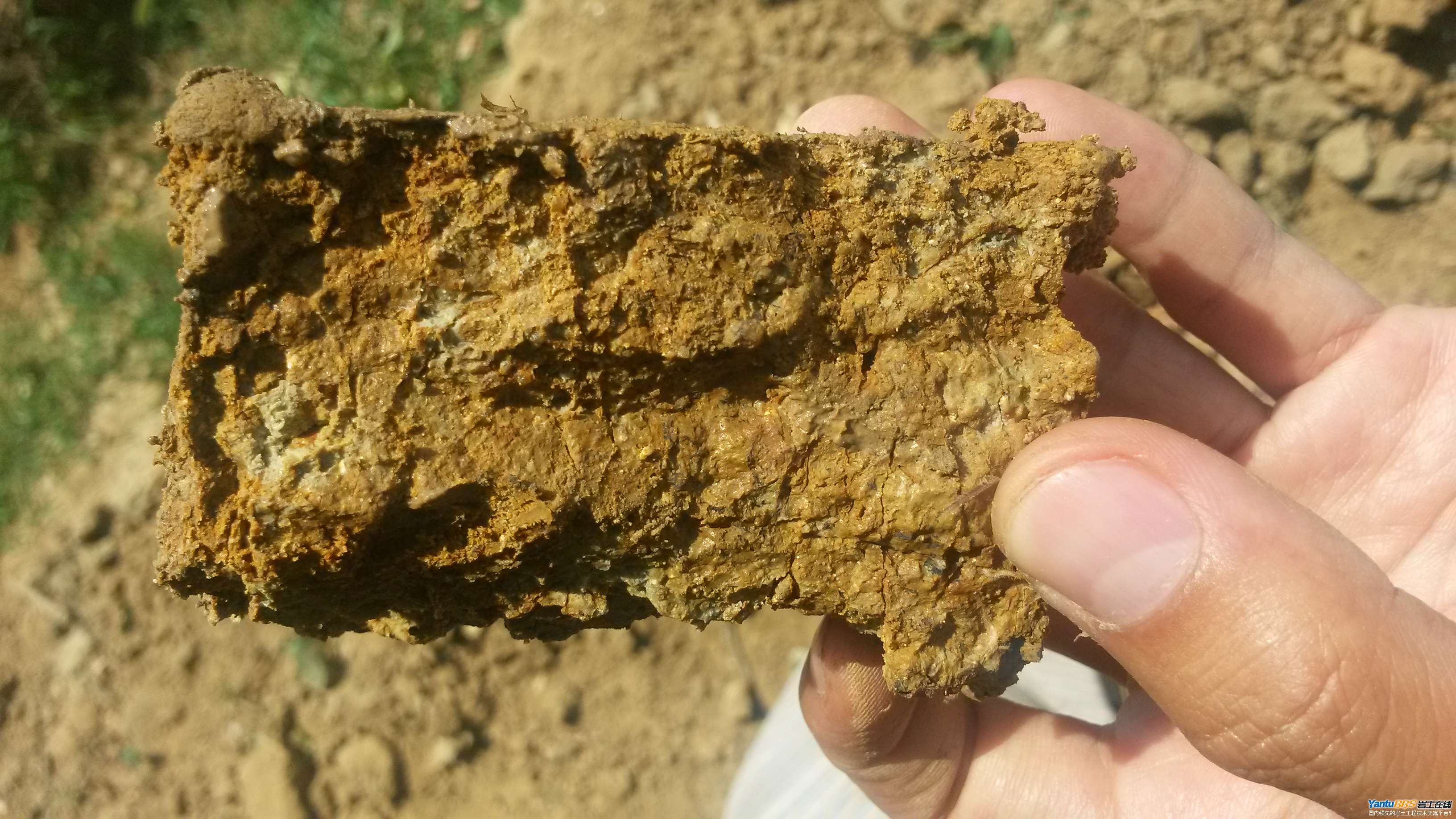 这是花岗岩残积土么