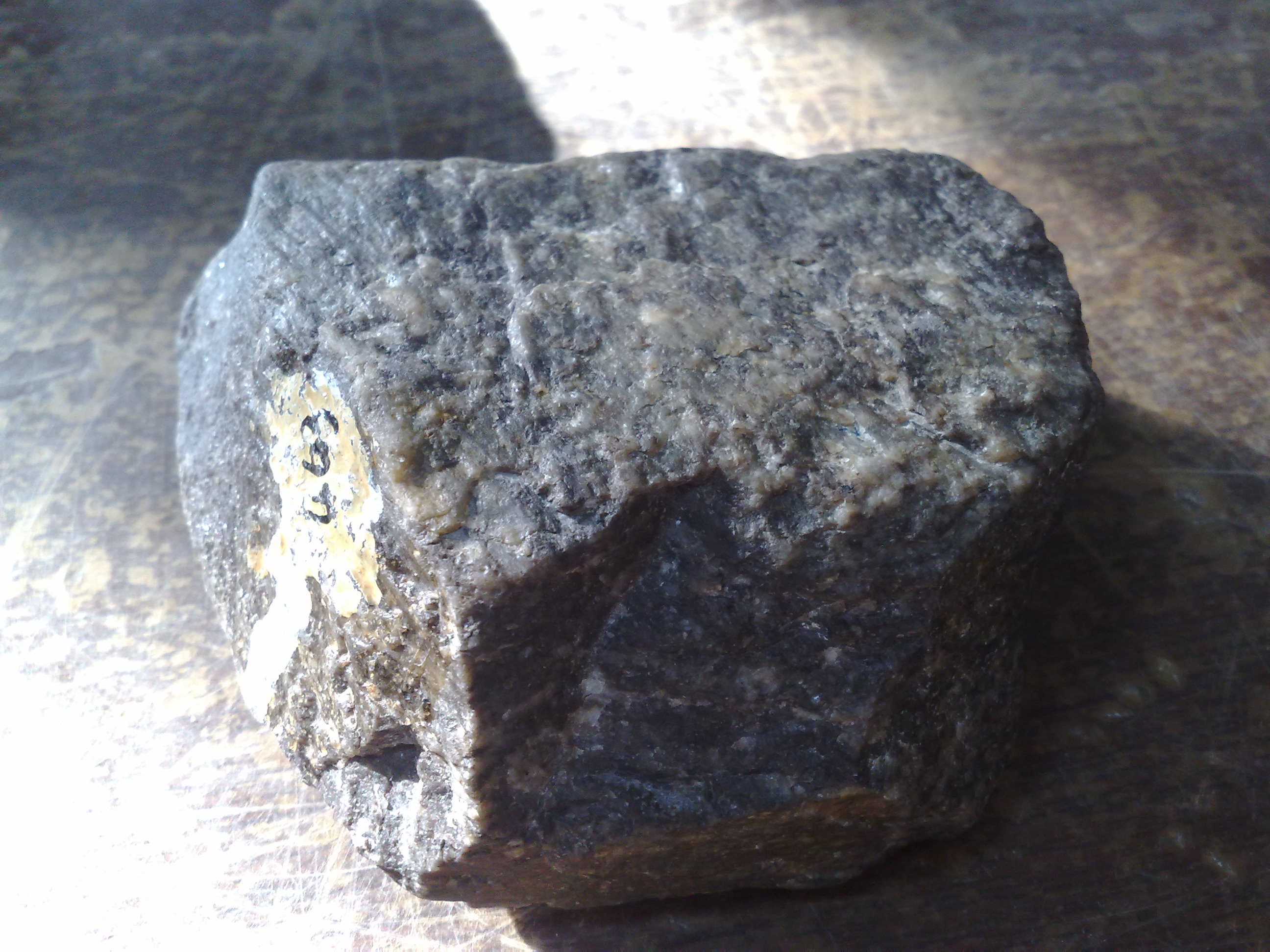 大理岩-地质学矿物-岩石实习-图片